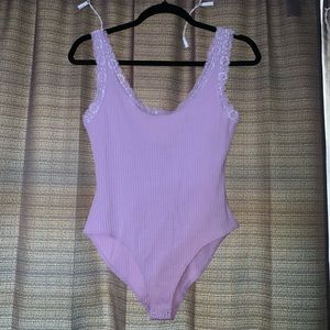 Lace sleeveless Lavender bodysuit